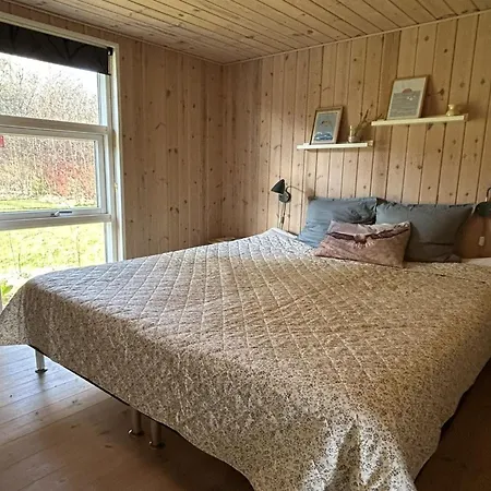 Swale - 500m From The Sea By Interhome
