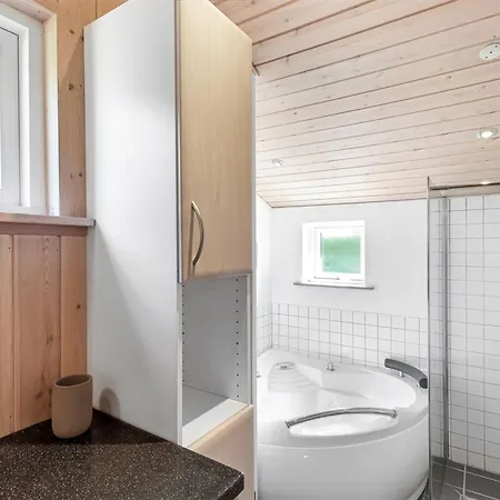 Swale - 500m From The Sea By Interhome